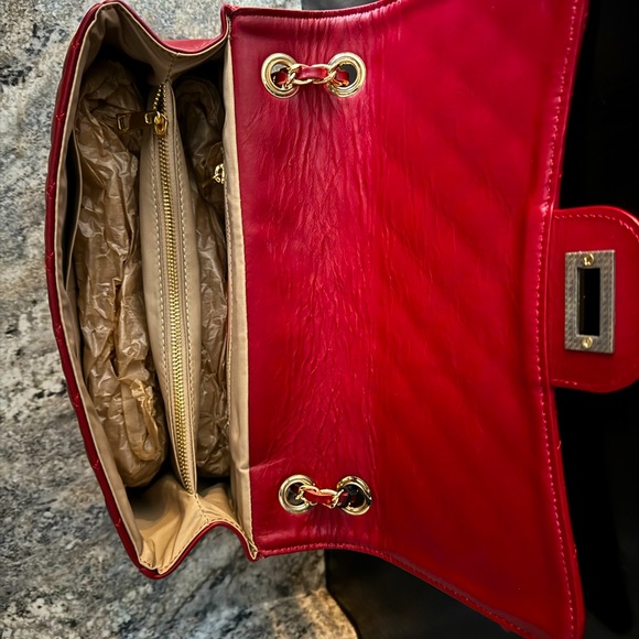 Chiara Ferretti Red Quilted Handbag - Picture 5 of 6
